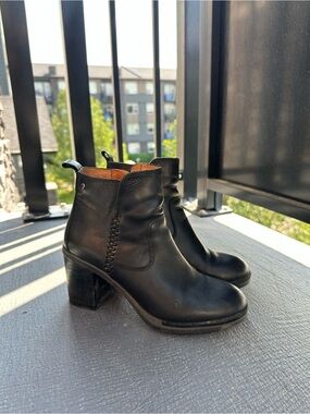 PIKOLINOS Black Leather Block Heel Ankle Boots